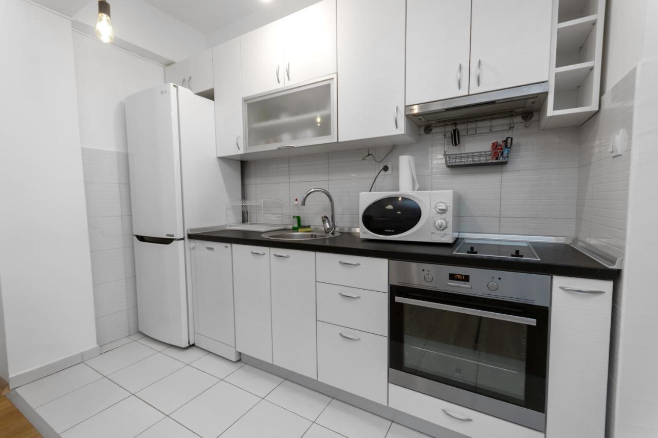 One Bedroom Apartment With Private Parking Skopje Luaran gambar