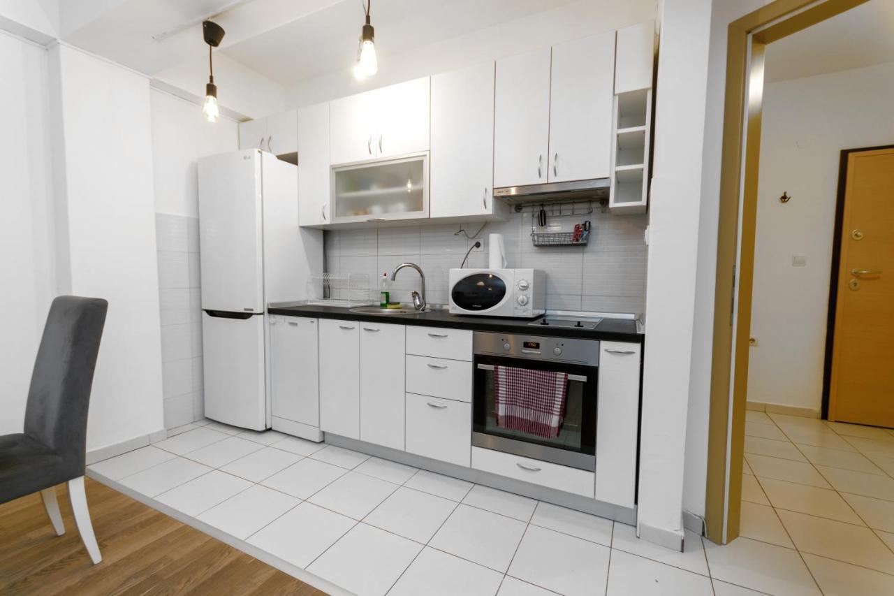 One Bedroom Apartment With Private Parking Skopje Luaran gambar