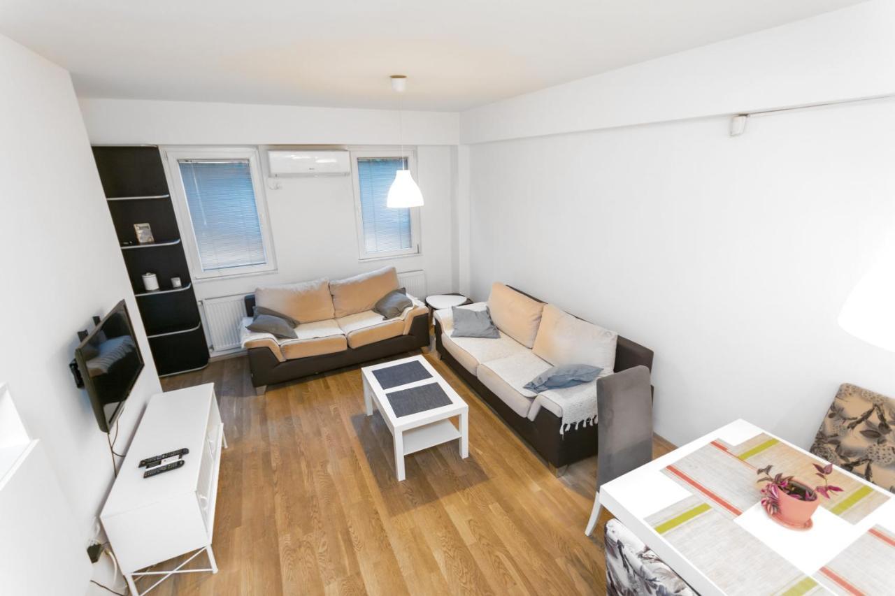 One Bedroom Apartment With Private Parking Skopje Luaran gambar