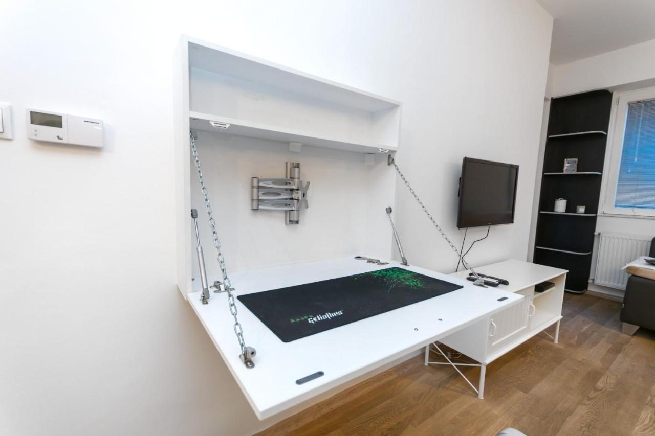 One Bedroom Apartment With Private Parking Skopje Luaran gambar